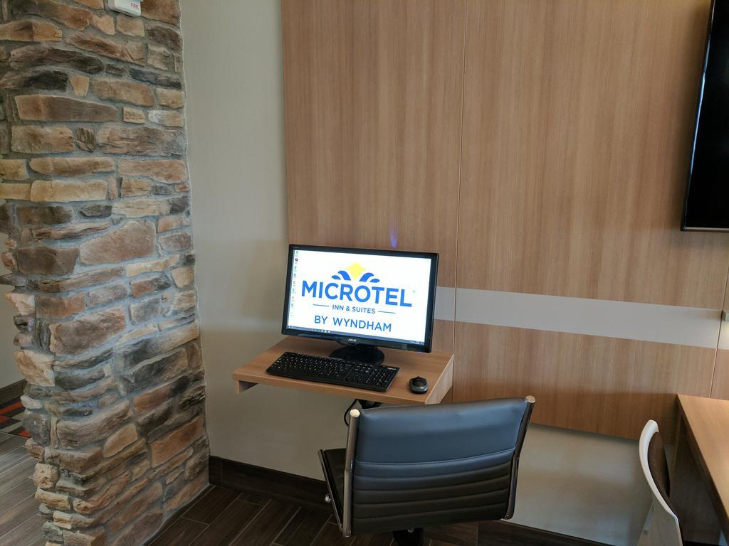Microtel Inn & Suites By Wyndham Clarion Ngoại thất bức ảnh
